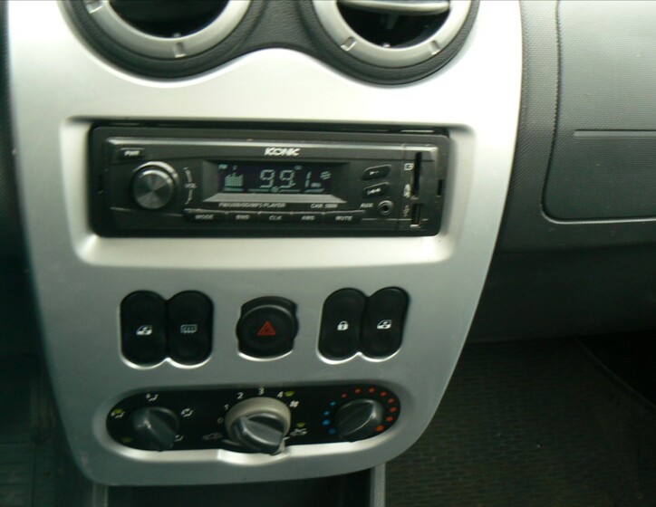 Dacia Sandero 12