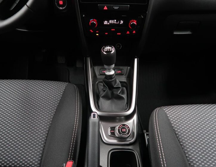 Suzuki Vitara 13