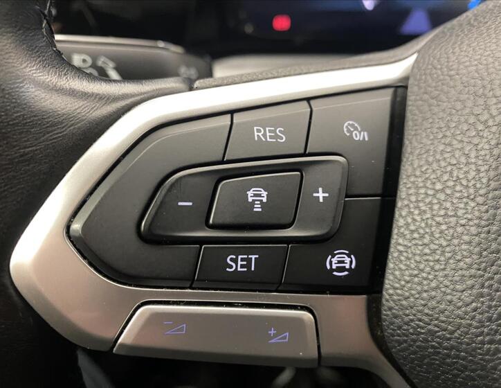 Volkswagen Golf 13