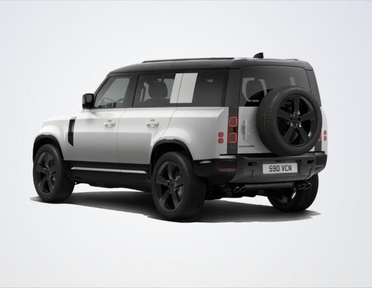 Land Rover Defender 3