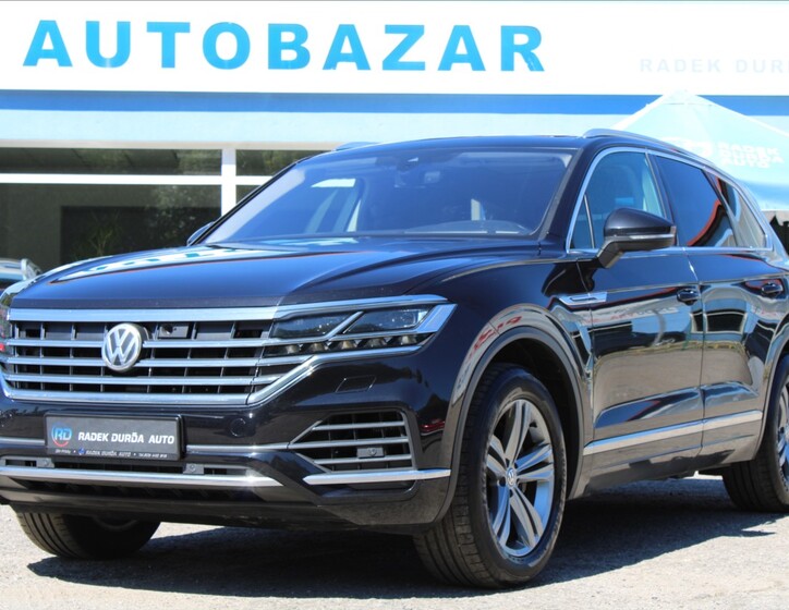 Volkswagen Touareg 1