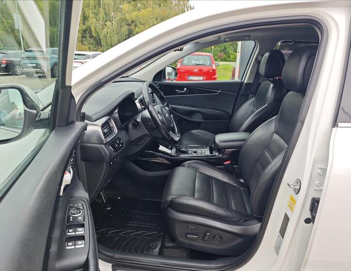 KIA Sorento 10