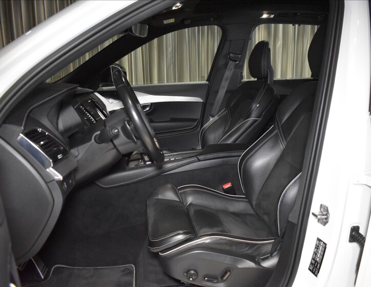 Volvo XC90 8