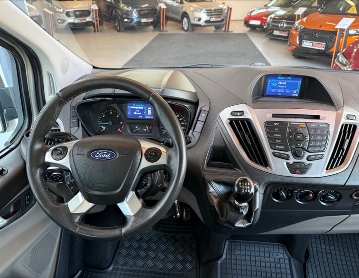 Ford Tourneo Custom 14