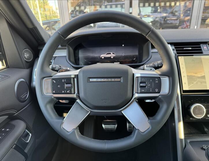 Land Rover Discovery 17