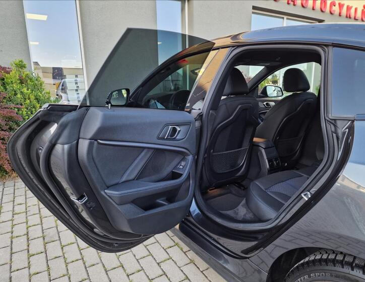 BMW Řada 2 18