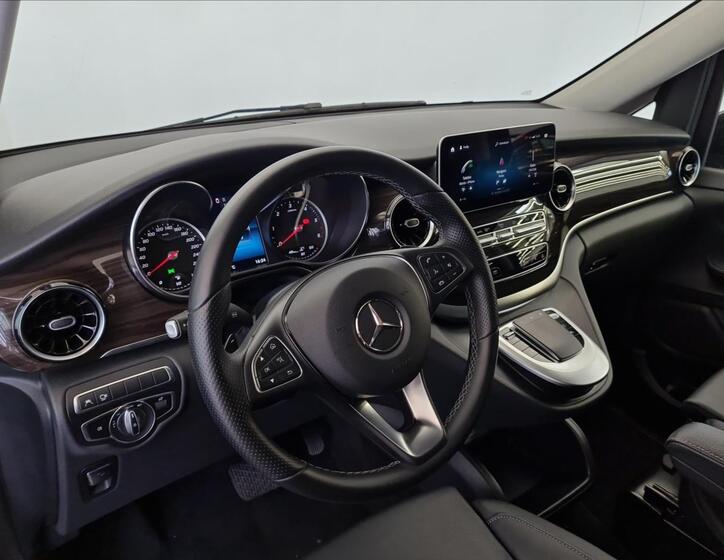 Mercedes-Benz Třídy V 9