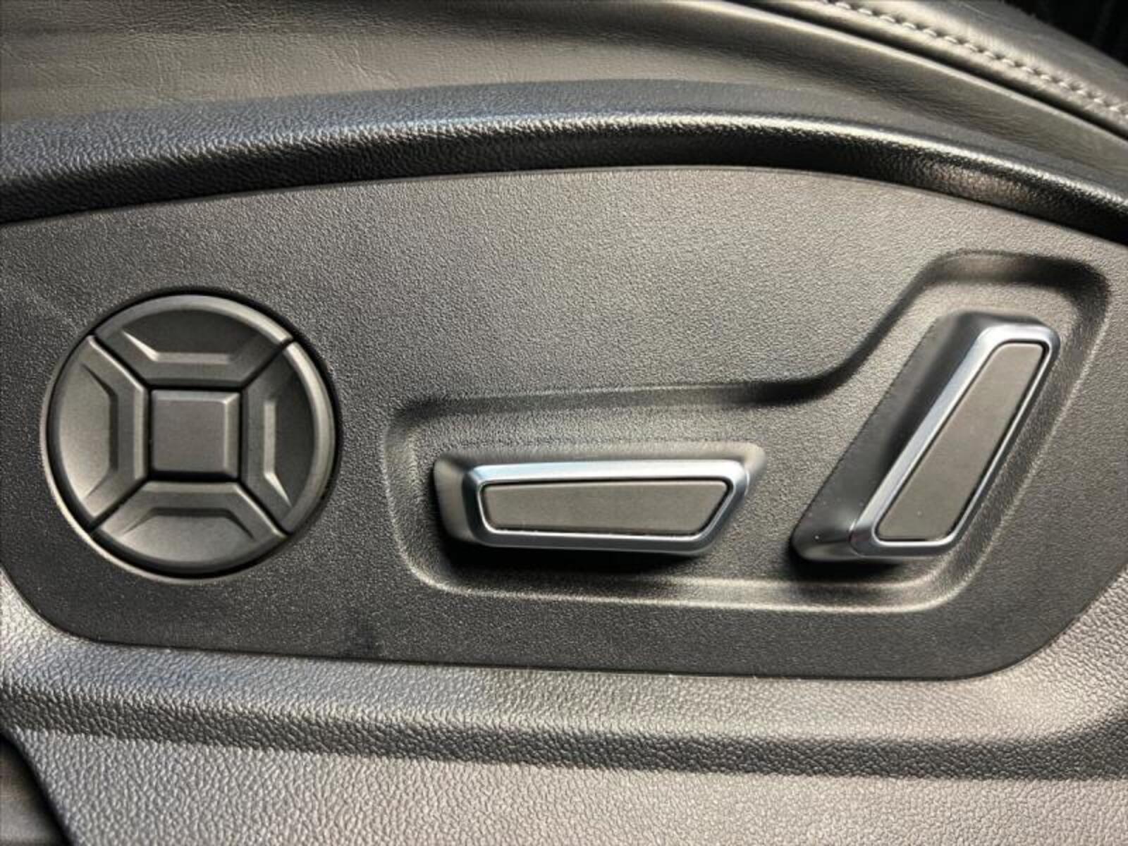 Audi Q7 25