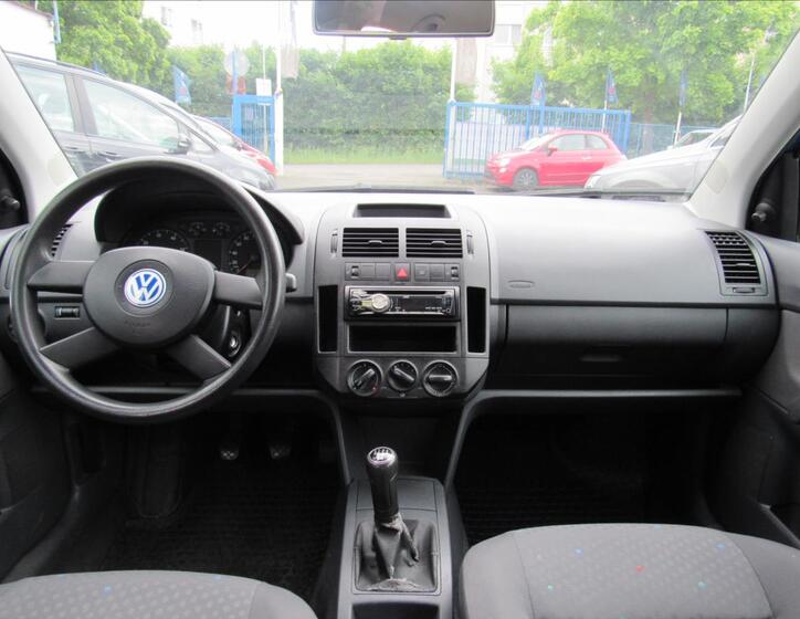 Volkswagen Polo 11