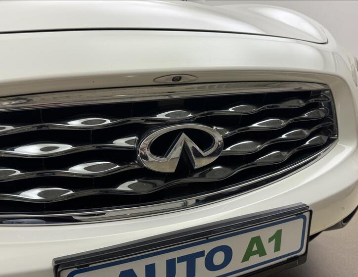 Infiniti FX30 43