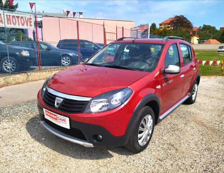 Dacia Sandero 1