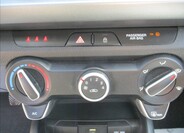 KIA Rio 18