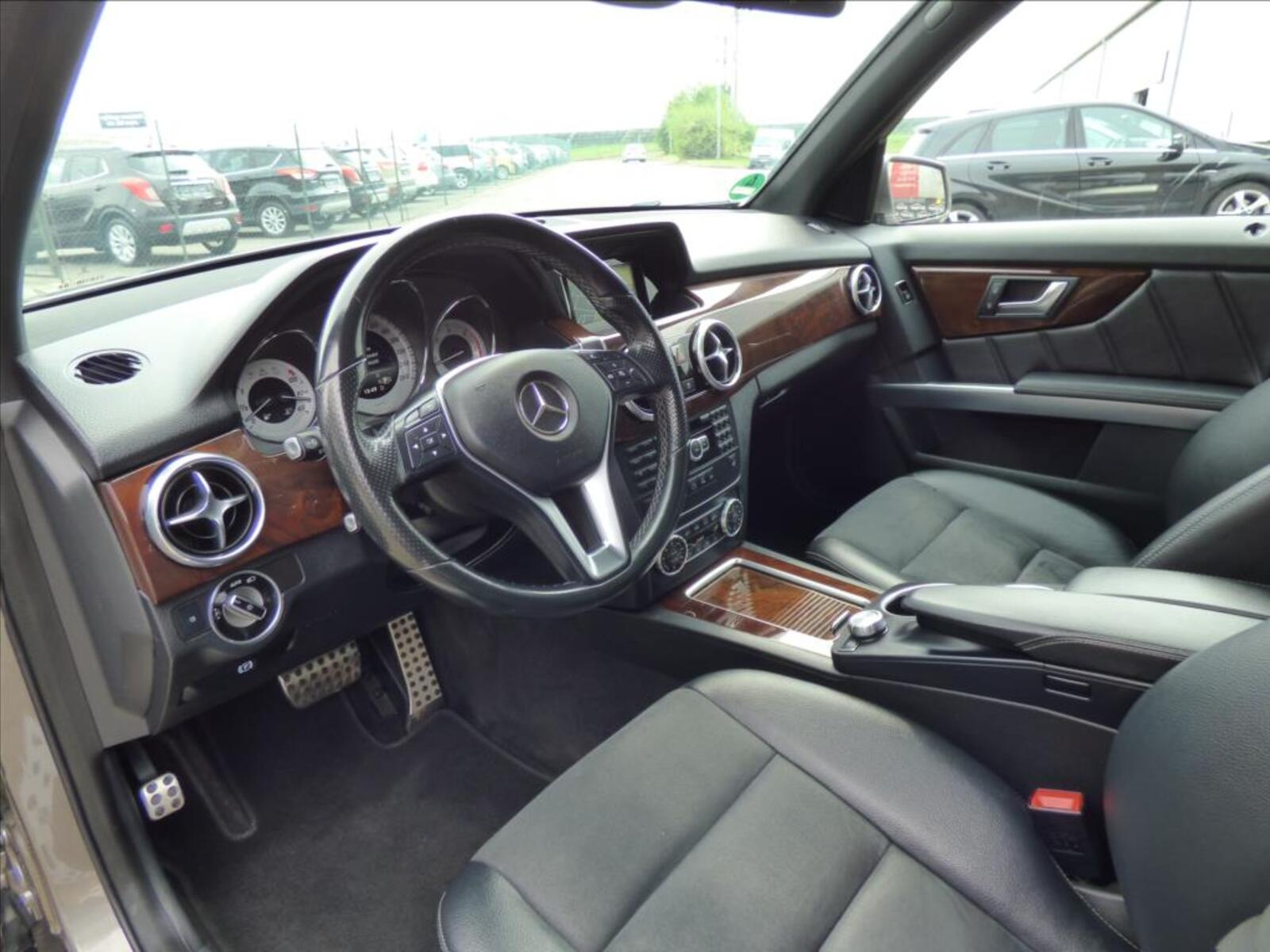 Mercedes-Benz GLK 11