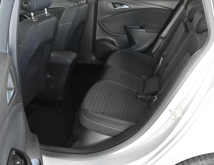 Opel Astra 10
