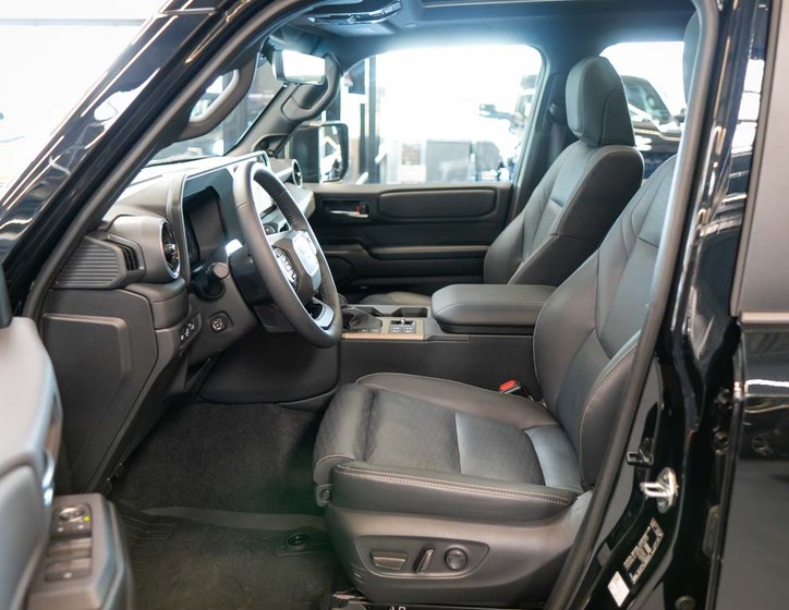 Toyota Land Cruiser 13