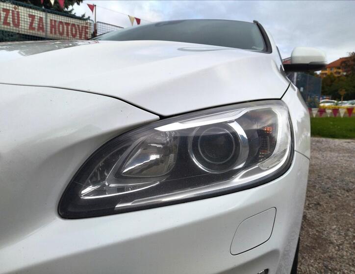 Volvo V60 19