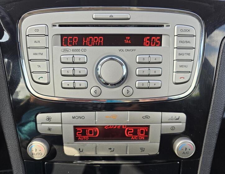 Ford Galaxy 16