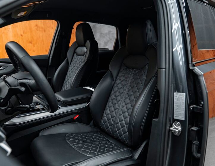 Audi Q7 14