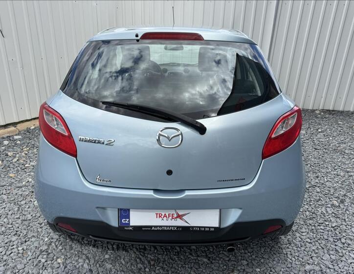 Mazda 2 11