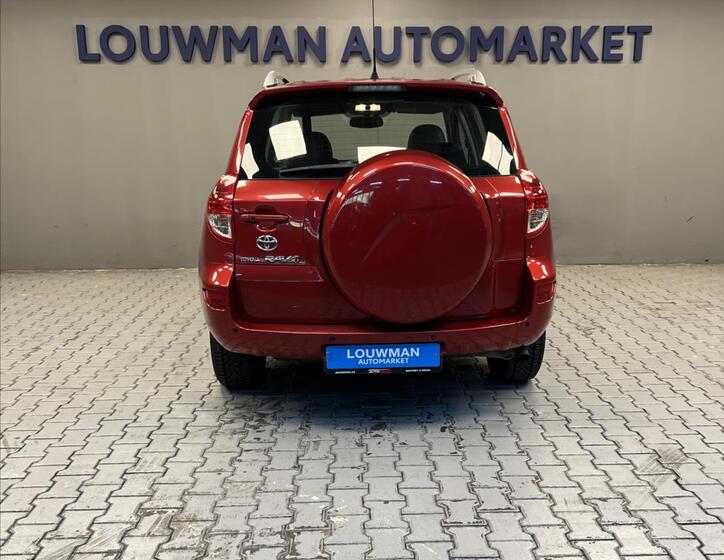 Toyota RAV4 12