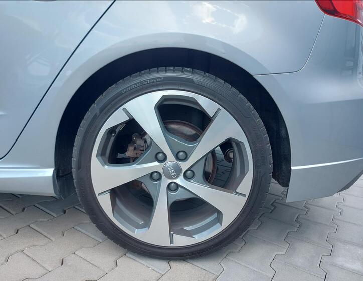 Audi A3 40