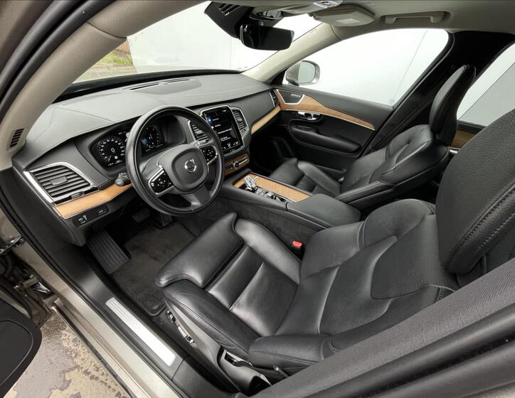 Volvo XC90 5