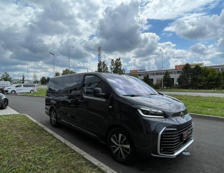 Toyota ProAce Verso 9