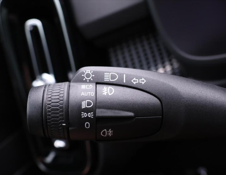 Volvo XC40 22