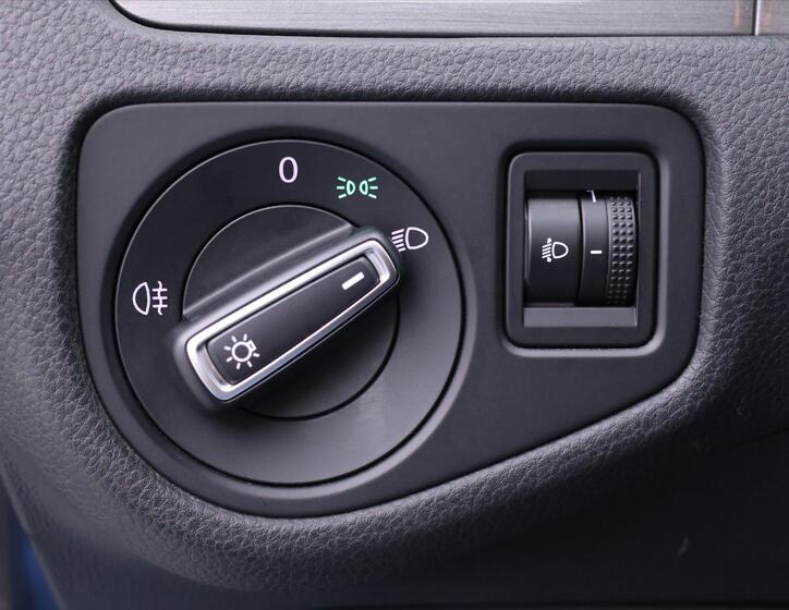 Volkswagen Golf 14