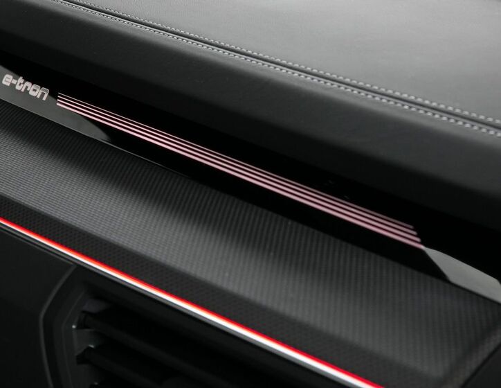 Audi e-tron 30