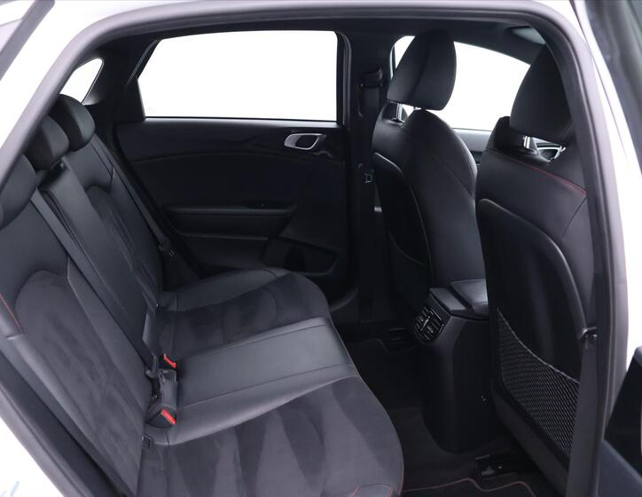 KIA Ceed 13
