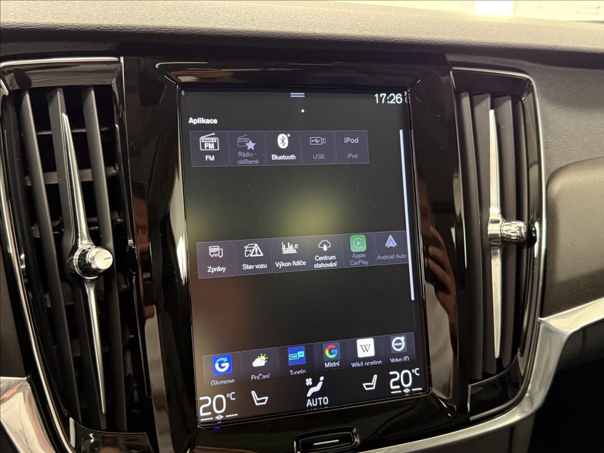 Volvo V90