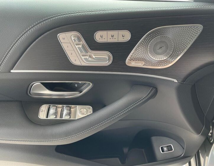 Mercedes-Benz GLE 10