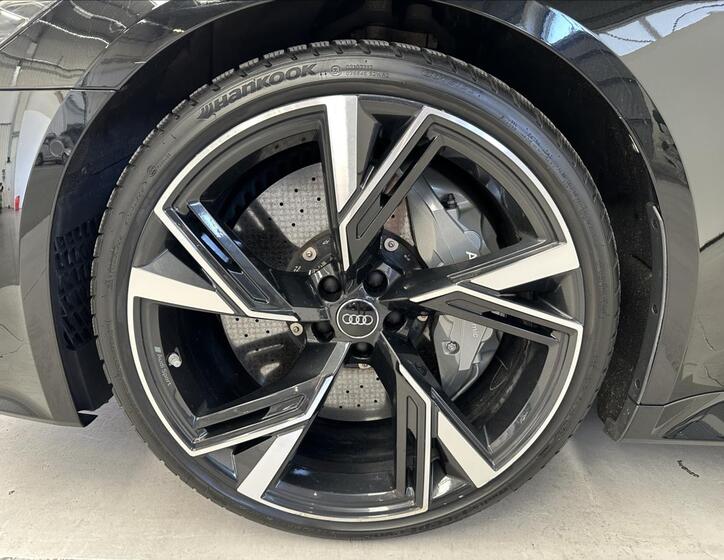 Audi RS 6 32