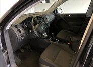 Volkswagen Tiguan 9