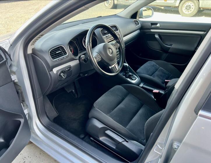 Volkswagen Golf 12