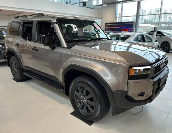 Toyota Land Cruiser 1