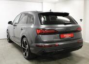 Audi Q7 6