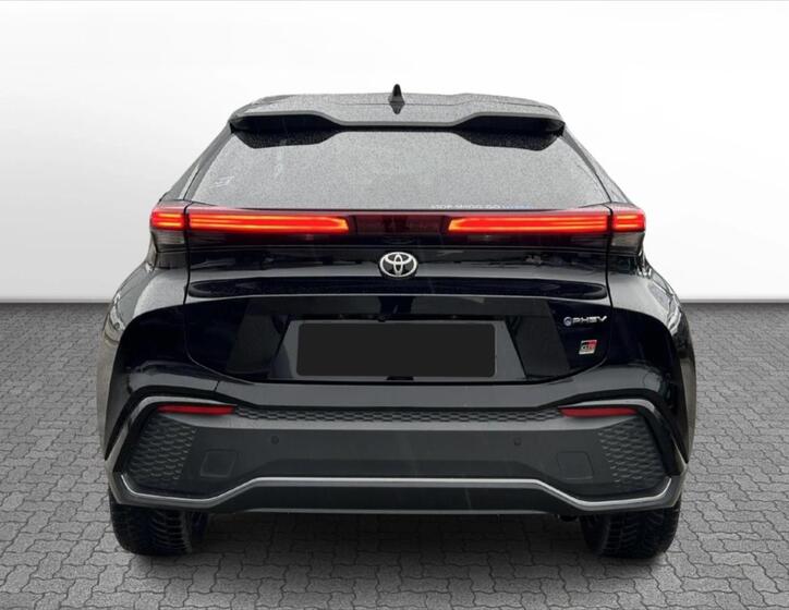 Toyota C-HR 6