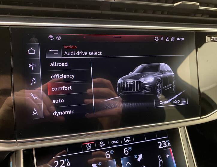 Audi Q7 18