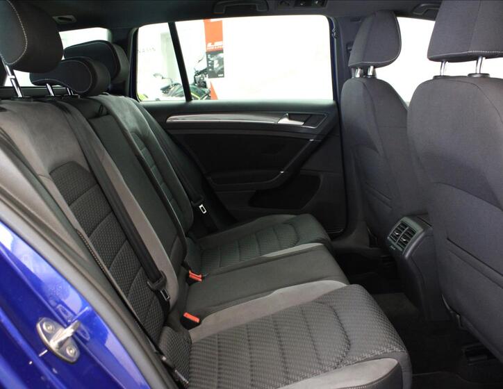 Volkswagen Golf 13