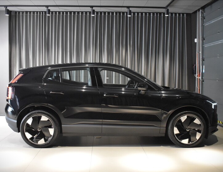 Volvo EX30 3