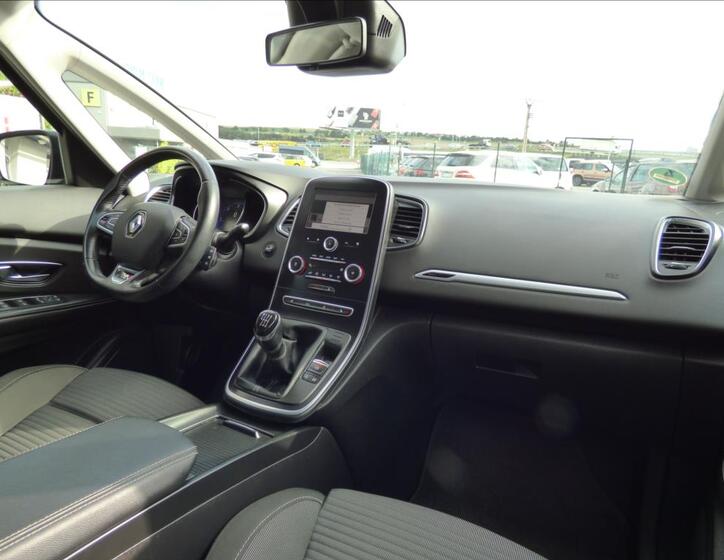 Renault Scénic 57
