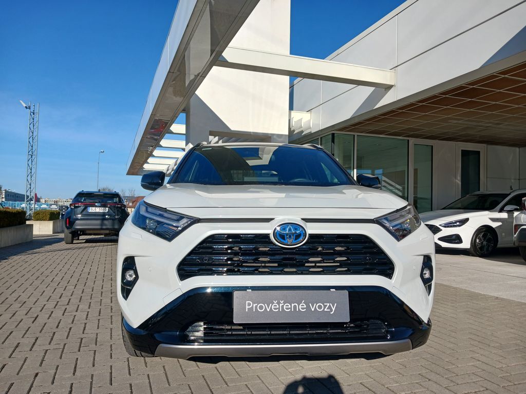 Toyota RAV4 8
