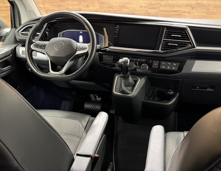Volkswagen Multivan 13