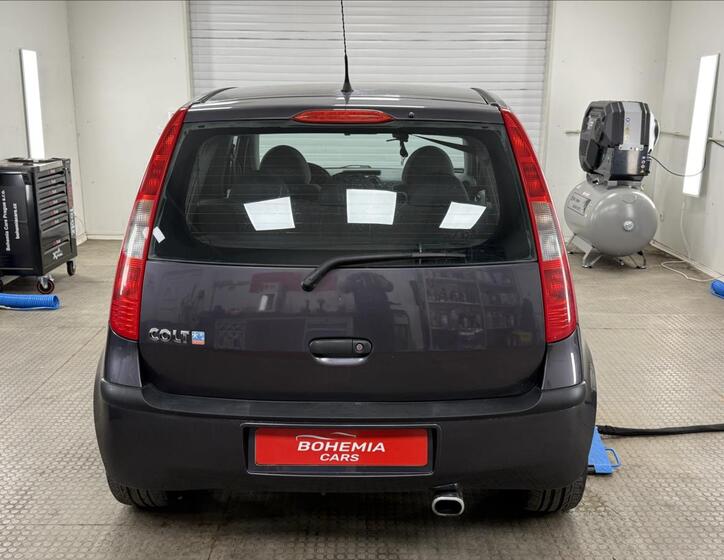 Mitsubishi Colt 5