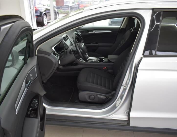 Ford Mondeo 10