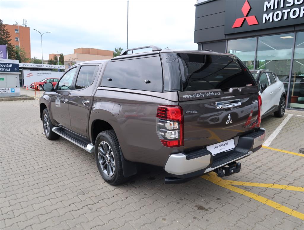 Mitsubishi L200