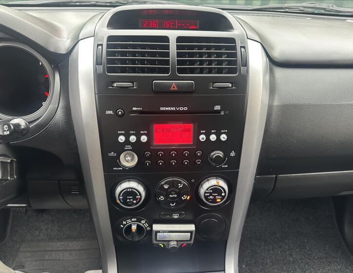 Suzuki Grand Vitara 16