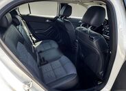 Mercedes-Benz GLA 12